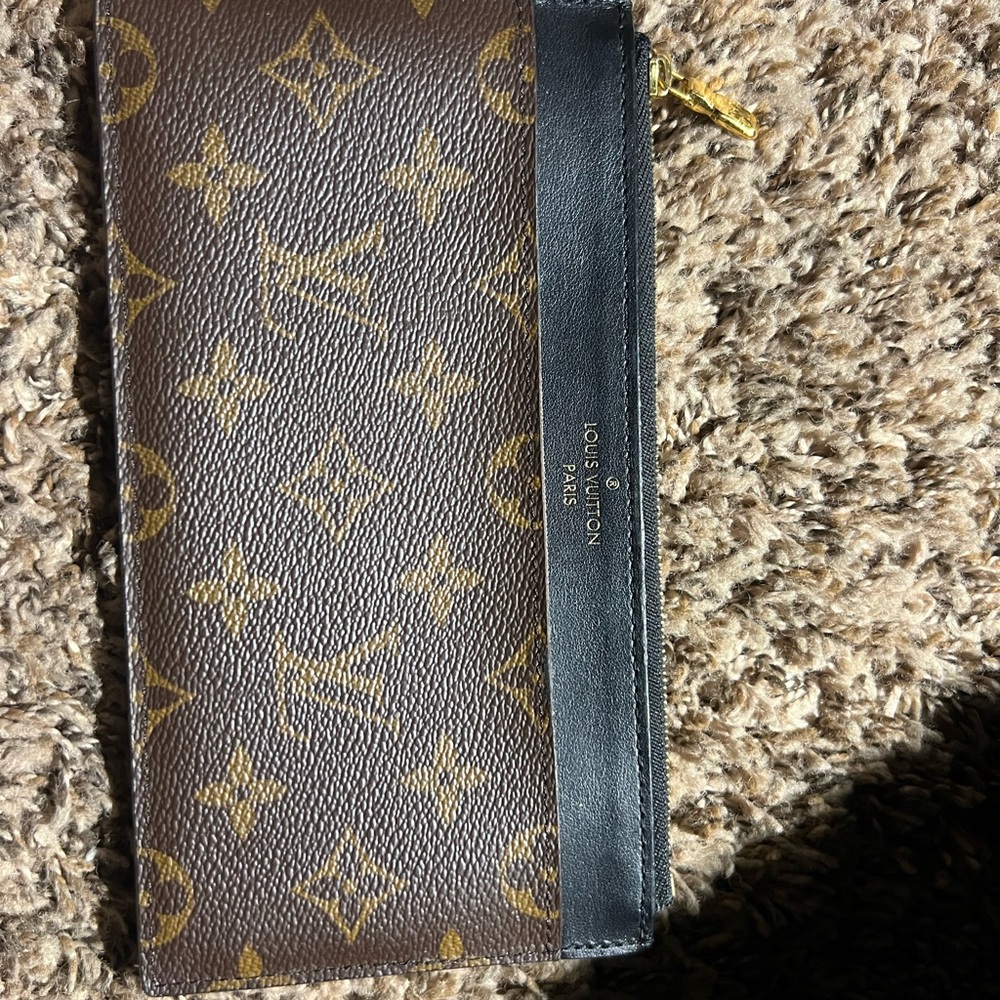 Louis Vuitton Monogram Slim Wallet